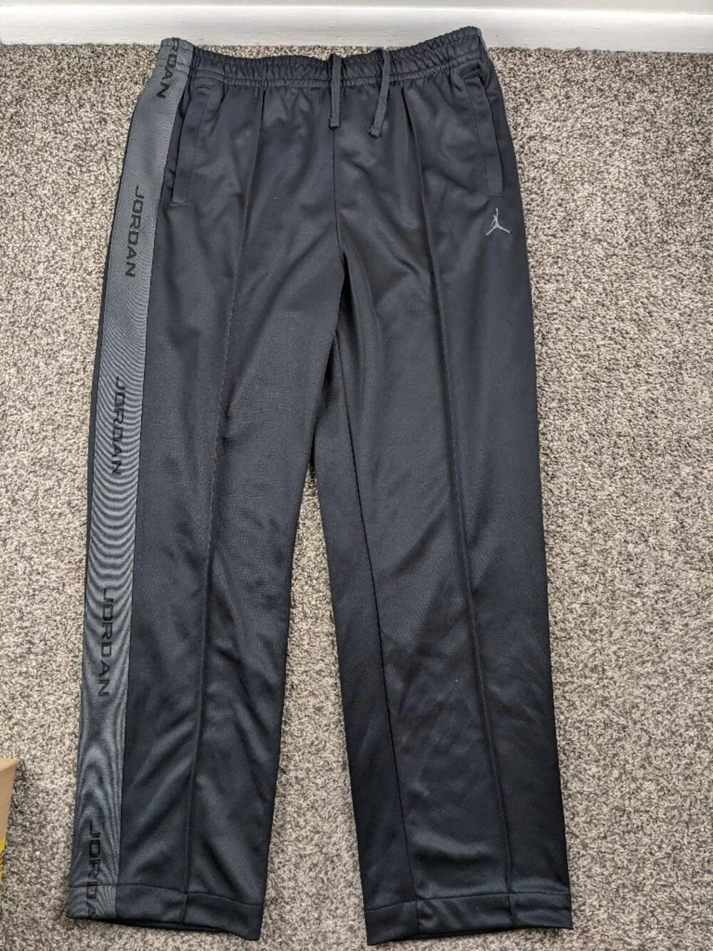 NWT 2025 Air Jordan Essentials Tracksuit Pants Mens XL Black Grey HF9341-010